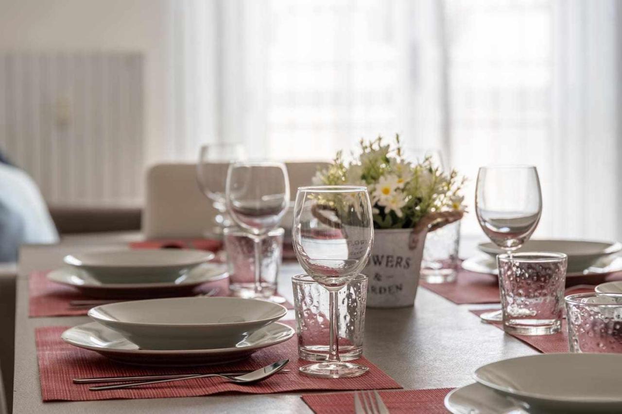 Milano City Apartments - Parking And Comfort - Spacious Apt Up To 8 Pax Экстерьер фото